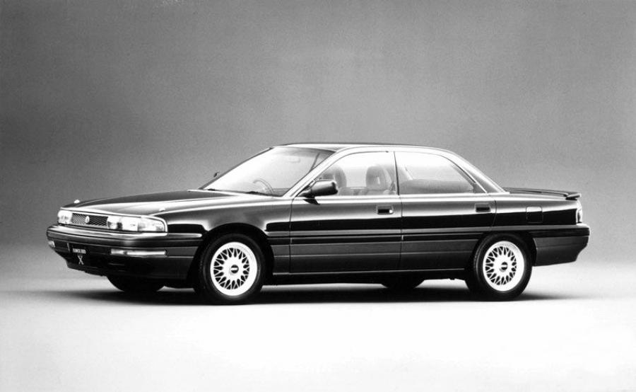  Eunos 300 1989 года  (фото 1 из 4)